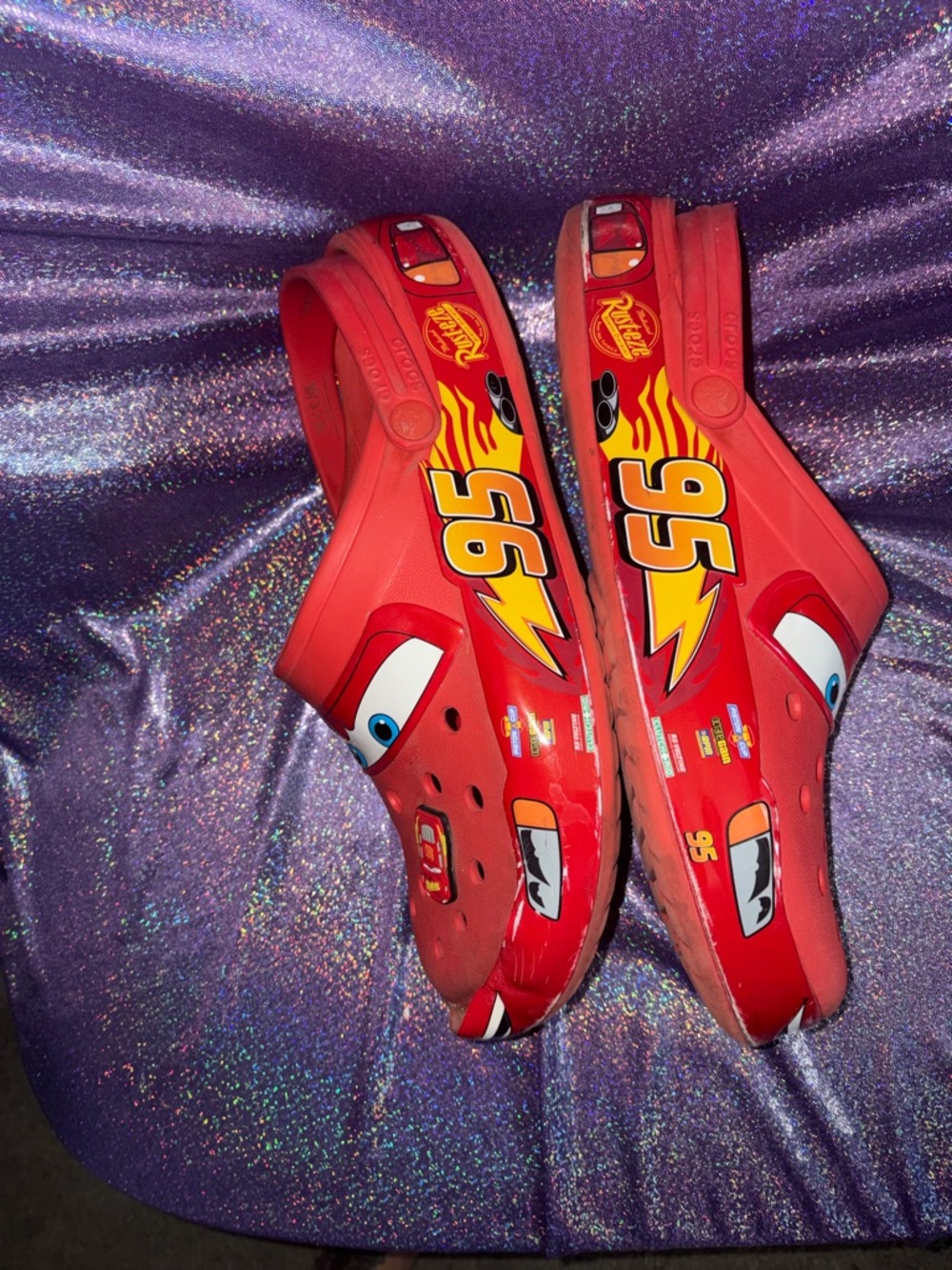 Mens Lightning McQueen Crocs (FLAWED) - Picture 11 of 13